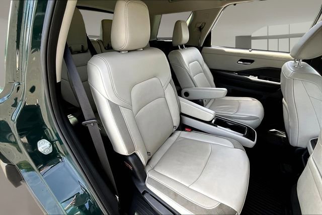 Used 2022 Nissan Pathfinder SL w/ SL Premium Package FWD image 23