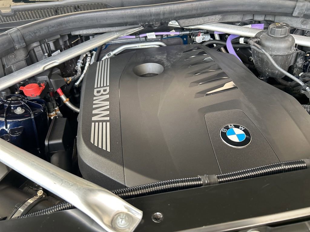 Used 2024 BMW X5 xDrive40i w/ M Sport Package image 12