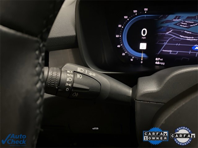 Used 2025 Volvo XC40 B5 Core image 33