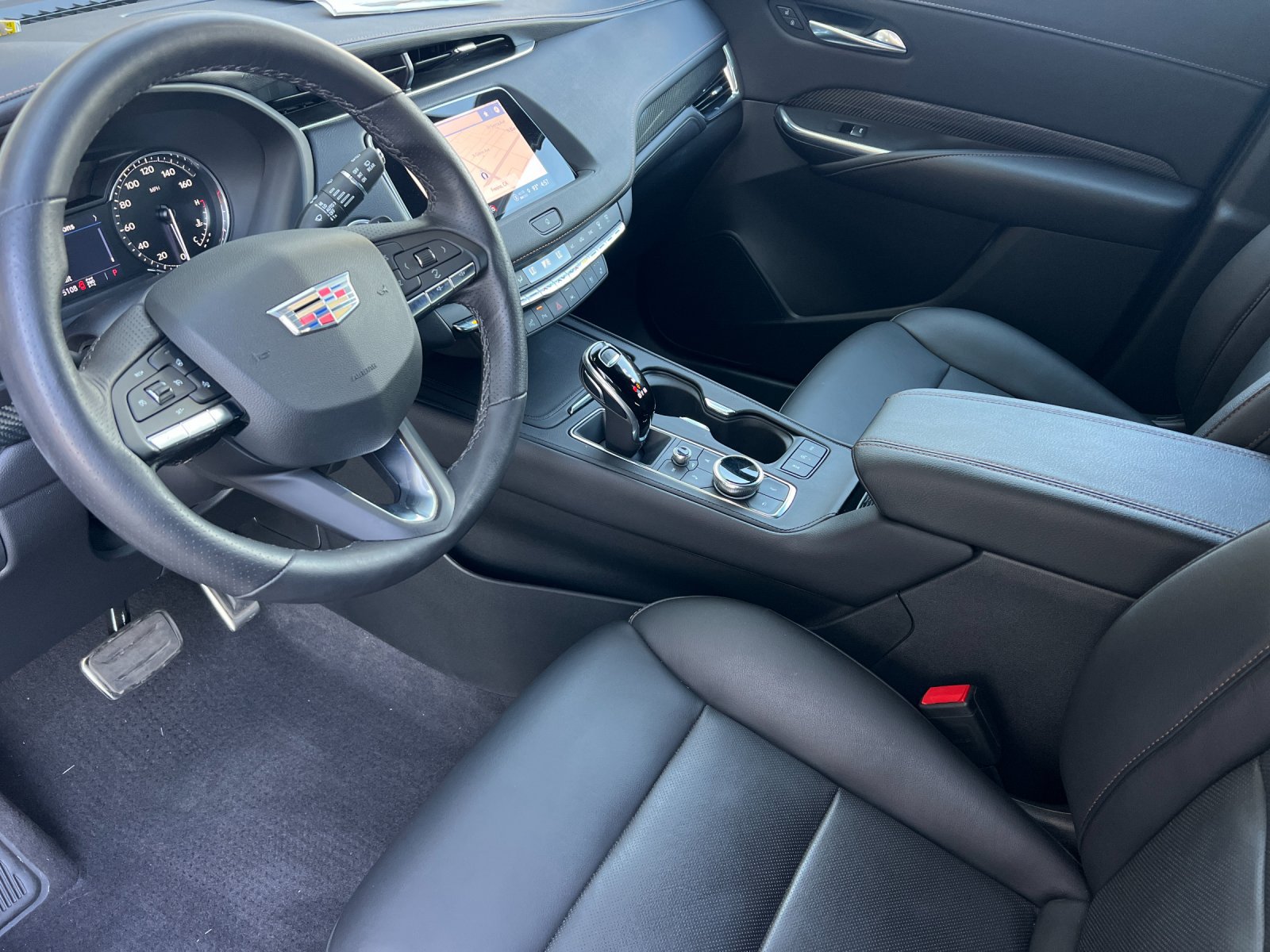 Certified 2022 Cadillac XT4 Sport AWD/4WD image 10