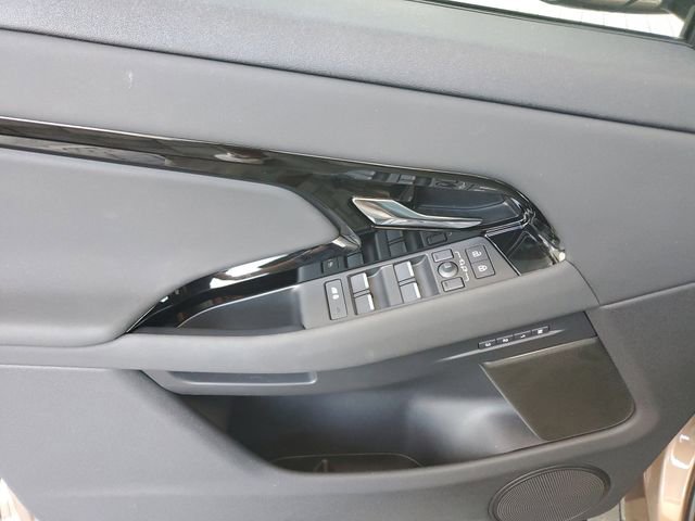 Used 2026 Land Rover Range Rover Evoque S AWD/4WD image 17