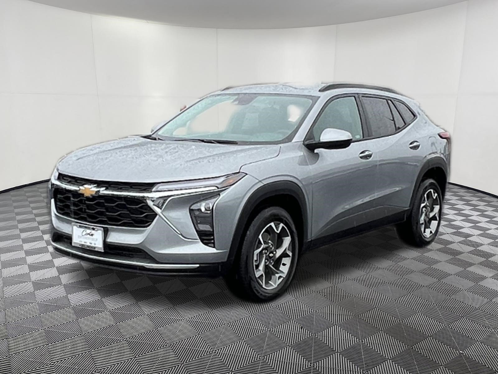 Used 2026 Chevrolet Trax LT w/ Driver Confidence Package FWD image 3