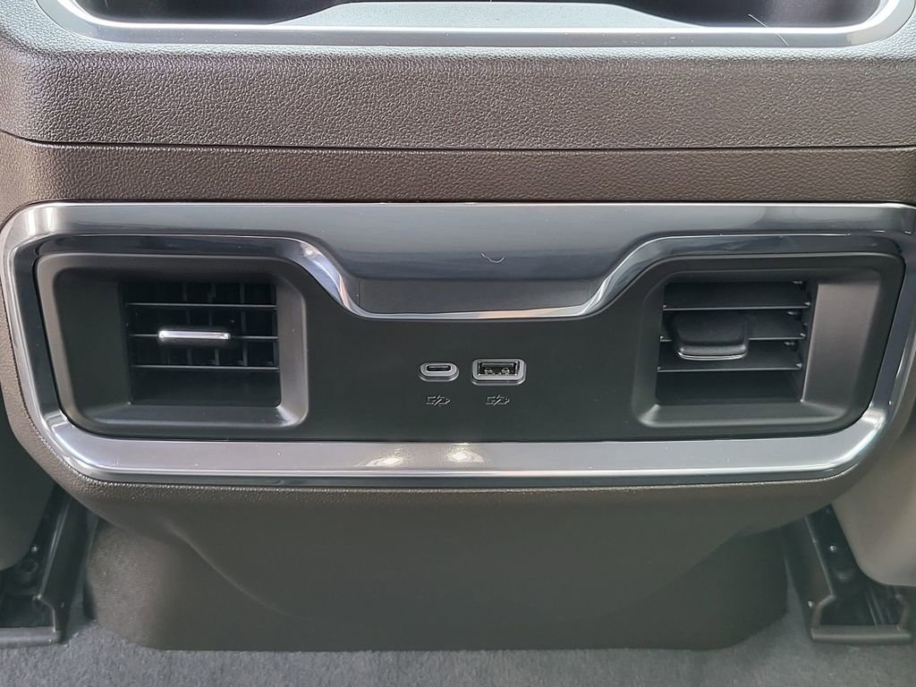 Used 2024 GMC Sierra 1500 SLT w/ SLT Premium Package AWD/4WD image 35