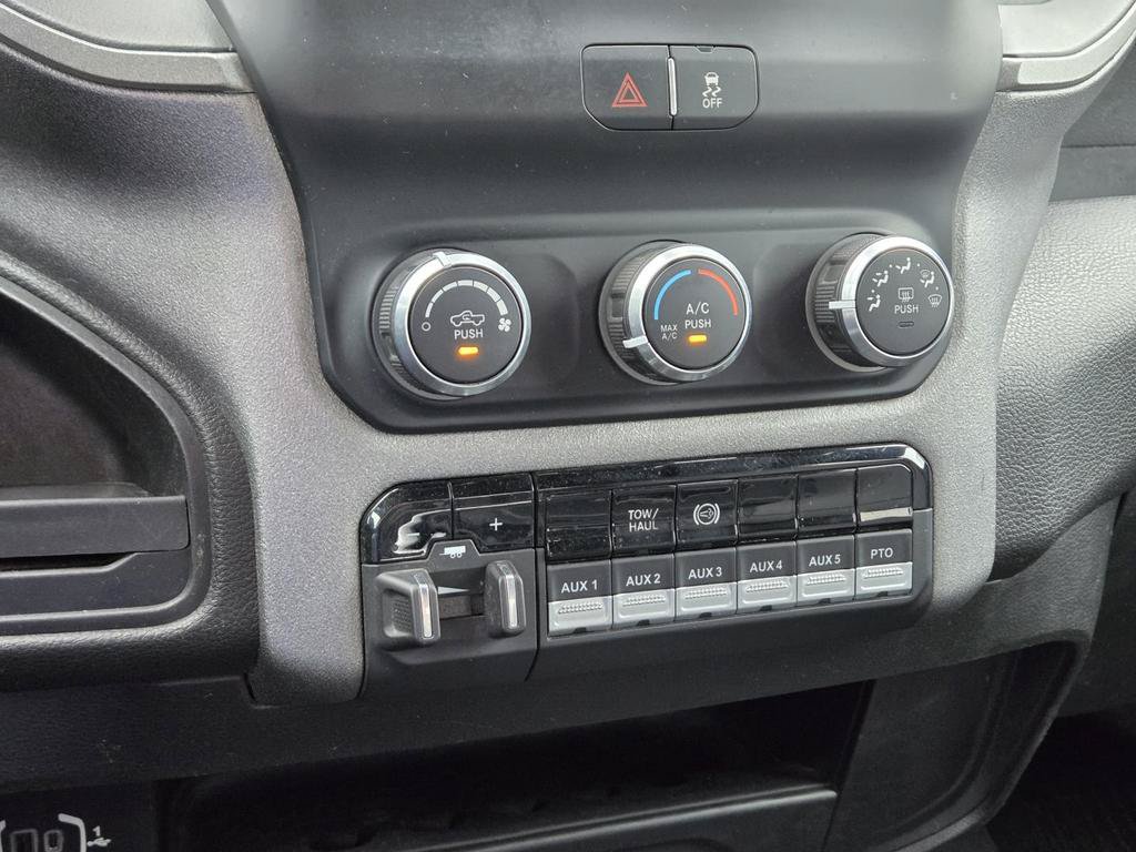 Used 2021 RAM 5500 Tradesman w/ Chrome Appearance Group AWD/4WD image 26