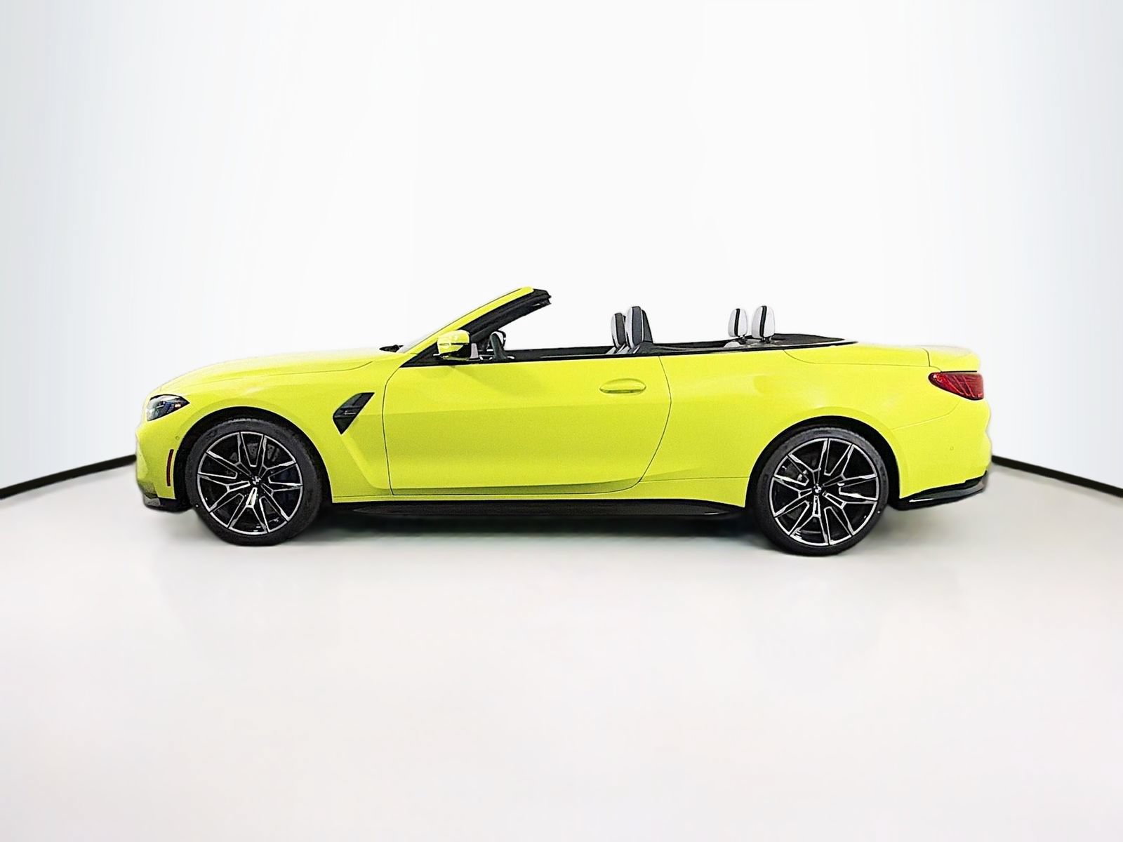 New 2027 BMW M4 xDrive Competition AWD/4WD image 4