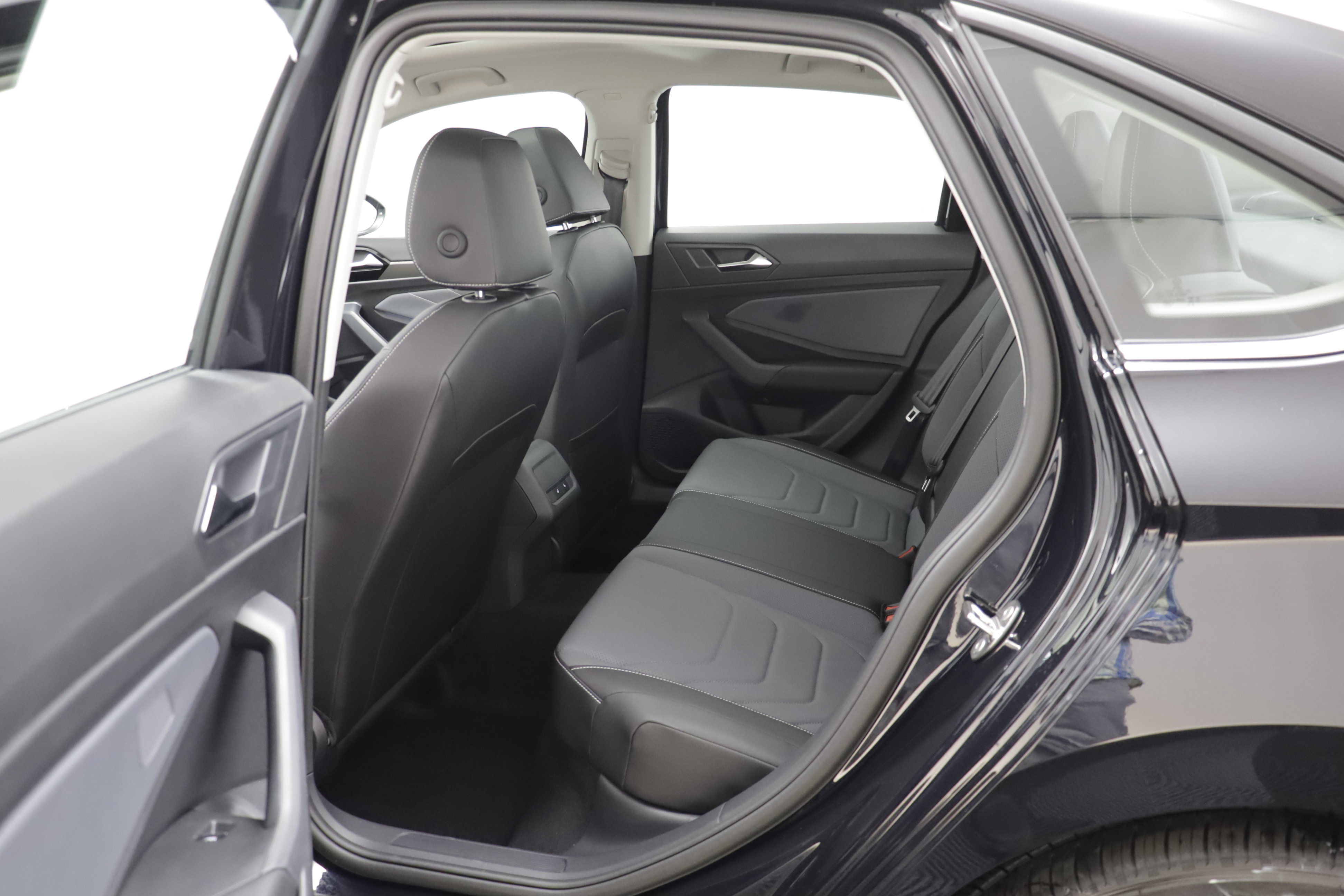 New 2027 Volkswagen Jetta SEL FWD image 17