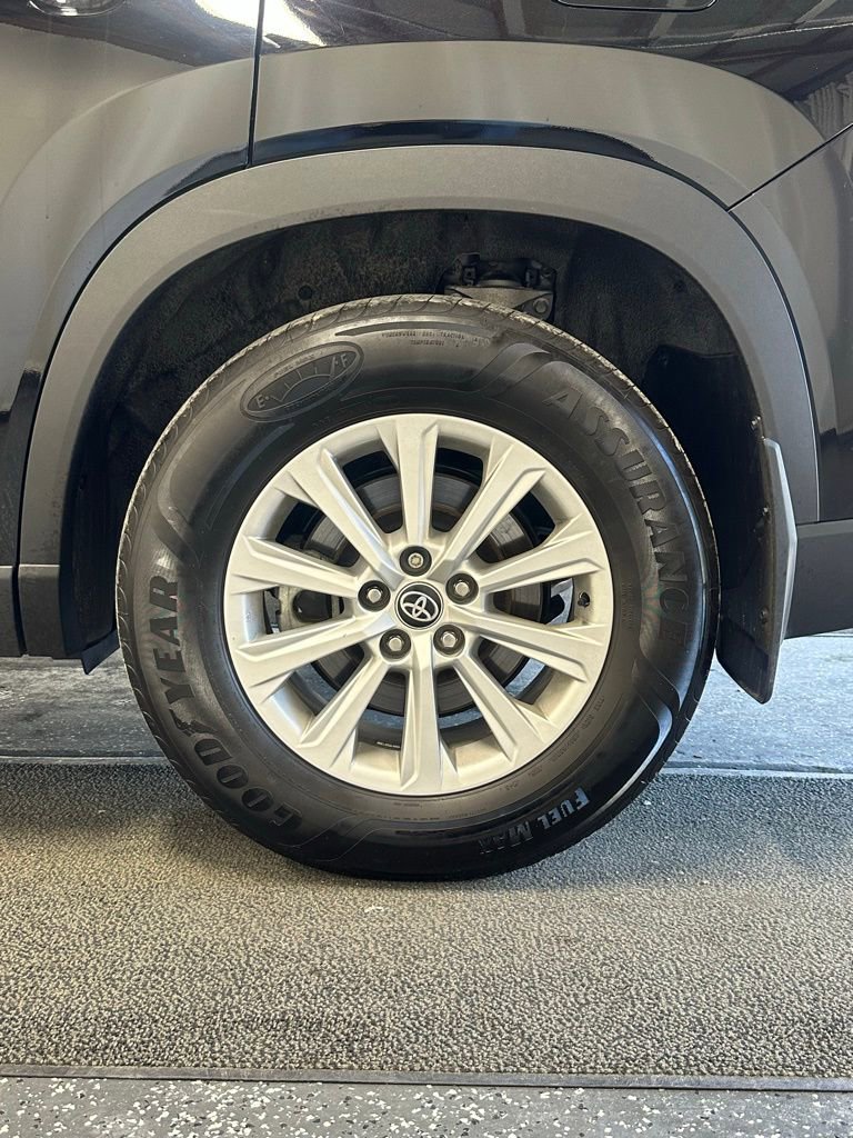 Used 2024 Toyota Grand Highlander XLE image 11