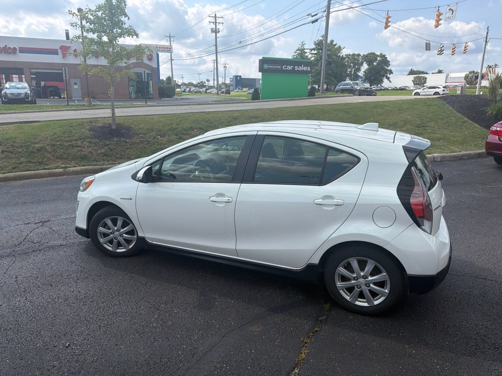Used 2017 Toyota Prius C Two FWD image 3