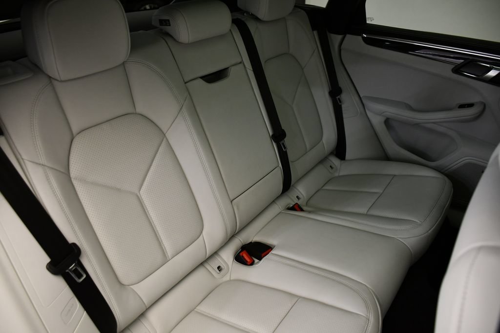 Certified 2026 Porsche Macan Turbo AWD/4WD image 56