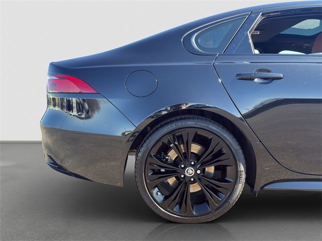 Used 2024 Jaguar XF R-Dynamic SE image 23