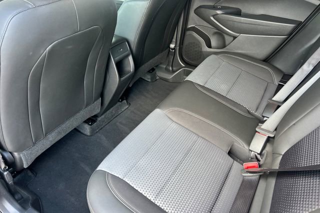 Used 2025 Chevrolet Trax LT w/ LT Convenience Package image 14