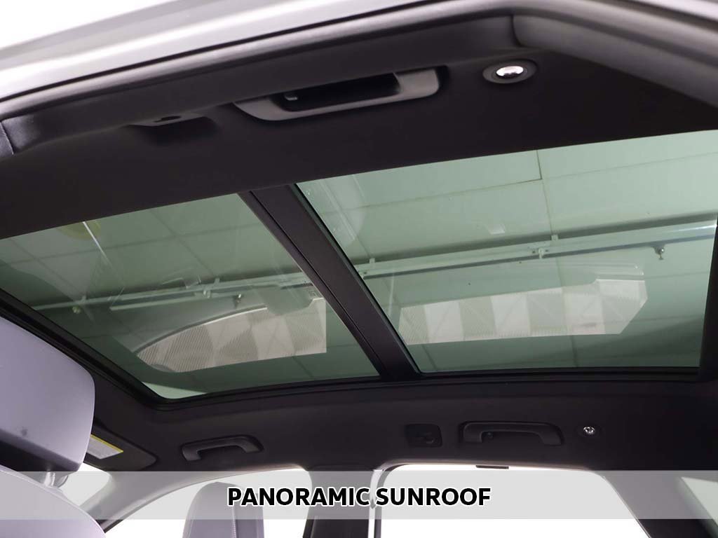 Used 2022 Audi SQ5 Premium Plus w/ Premium Plus Package image 3