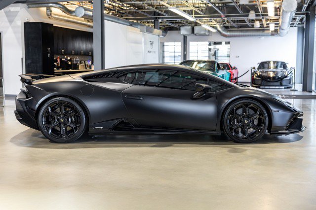 Used 2023 Lamborghini Huracan Tecnica RWD image 7