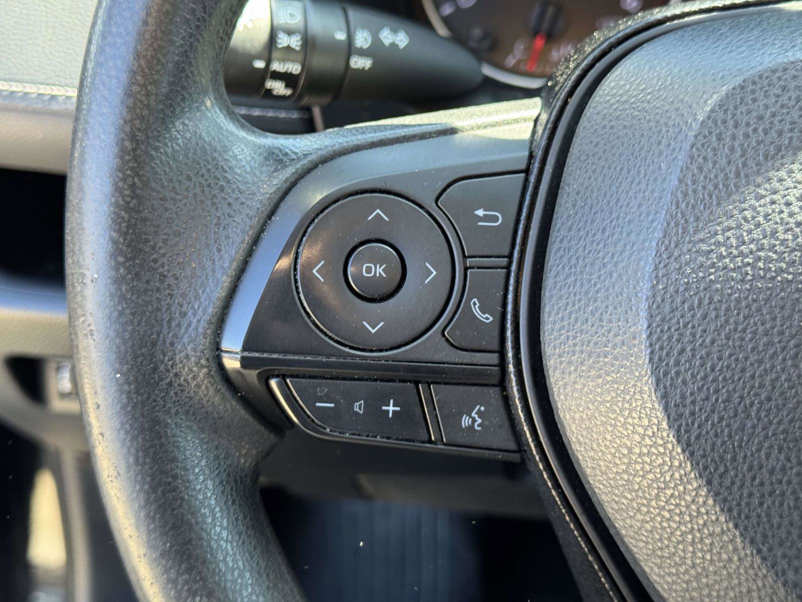 Used 2020 Toyota RAV4 XLE w/ All Weather Liner Package AWD/4WD image 19