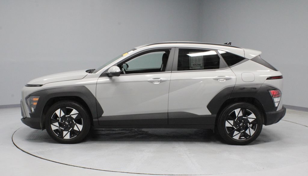 Used 2025 Hyundai Kona SEL FWD image 7