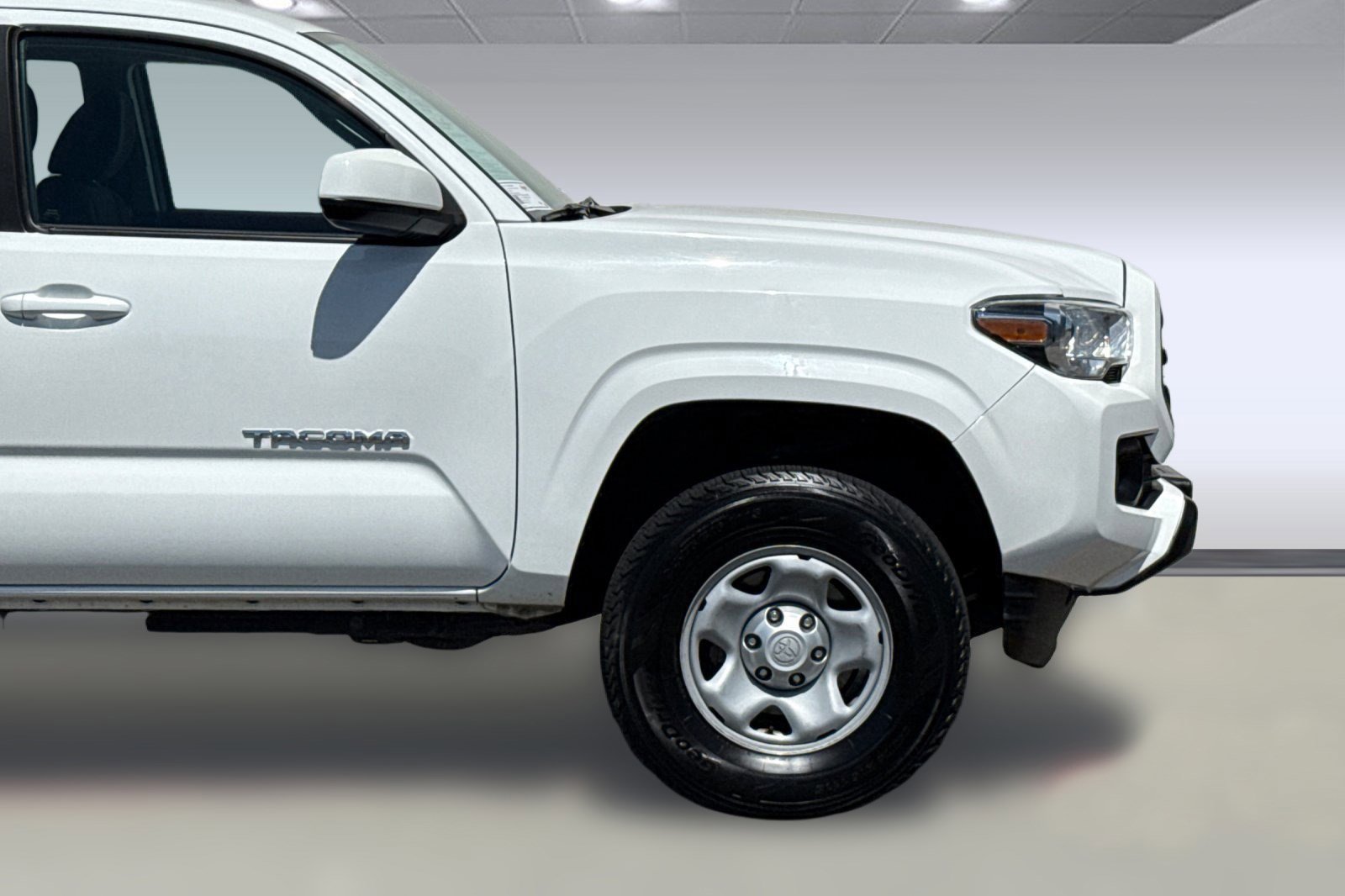 Used 2019 Toyota Tacoma SR5 image 21