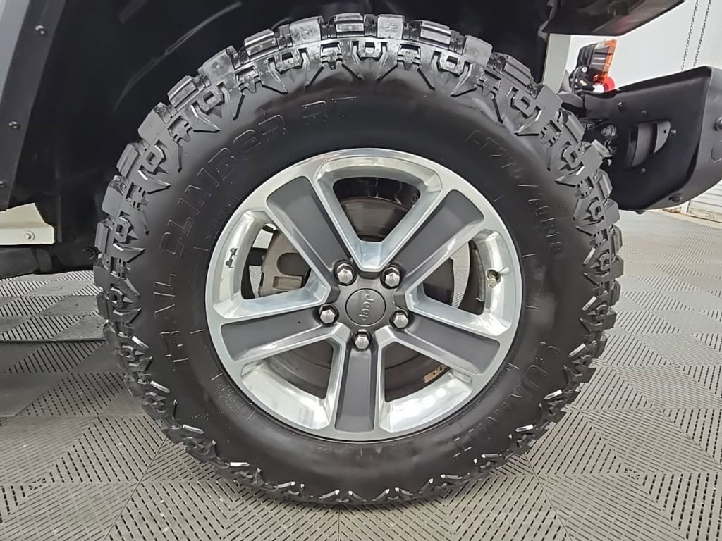 Used 2021 Jeep Wrangler Unlimited Sahara image 44