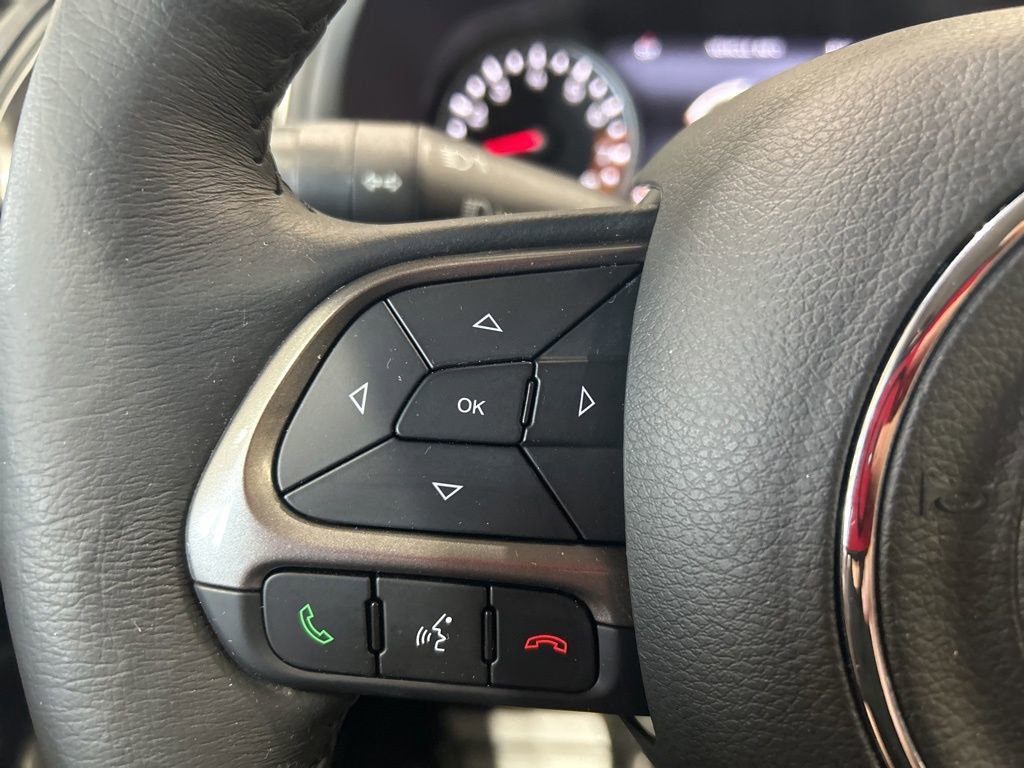 Used 2022 Jeep Renegade Latitude w/ Convenience Group image 16