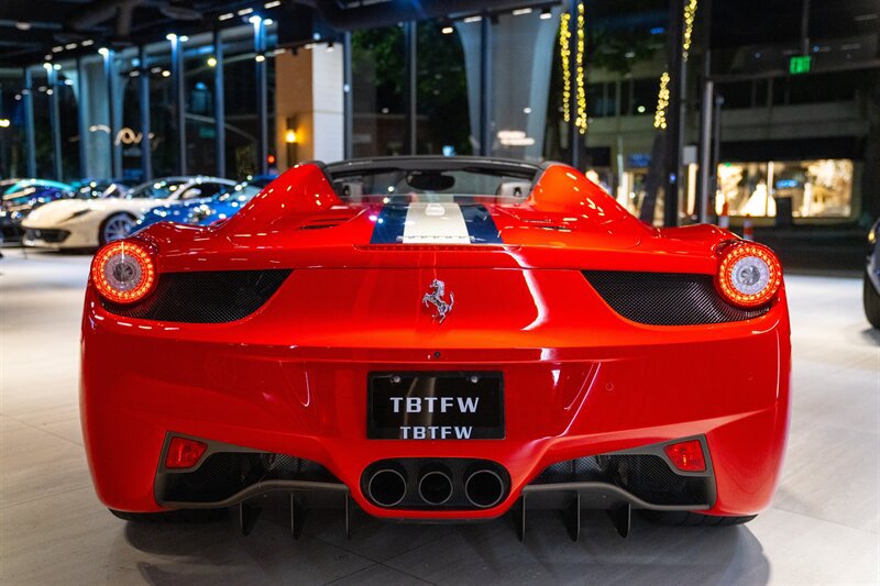 Used 2015 Ferrari 458 Spider RWD image 18