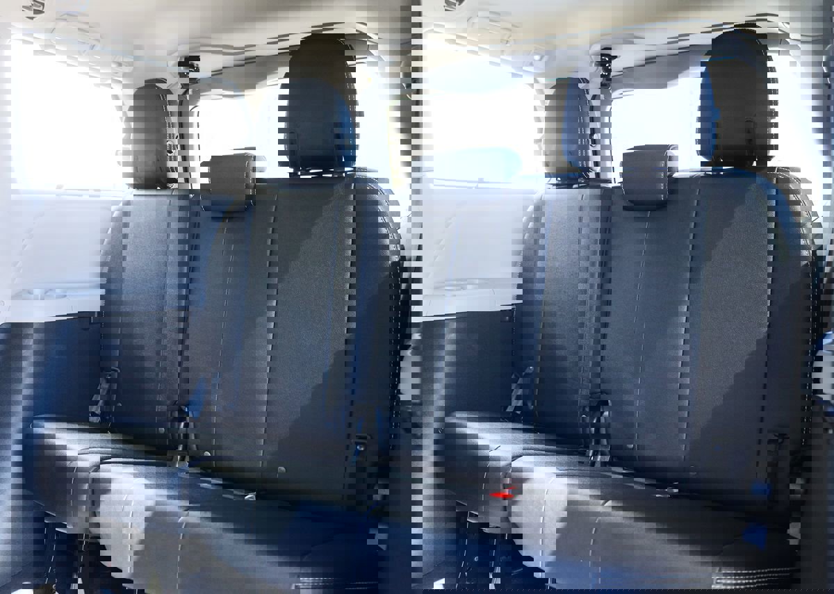 Used 2017 Toyota Sienna SE Premium image 32