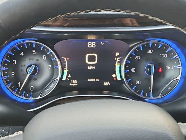Used 2024 Chrysler Pacifica Limited FWD image 29