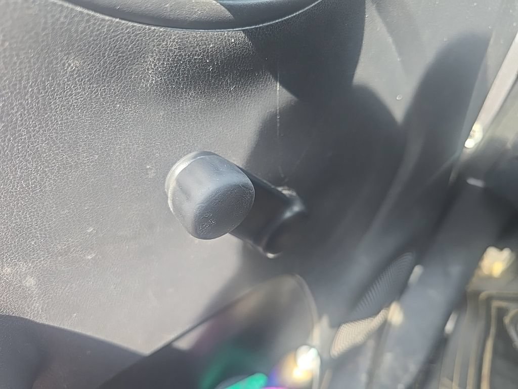 Used 2018 Nissan Versa S Plus FWD image 20