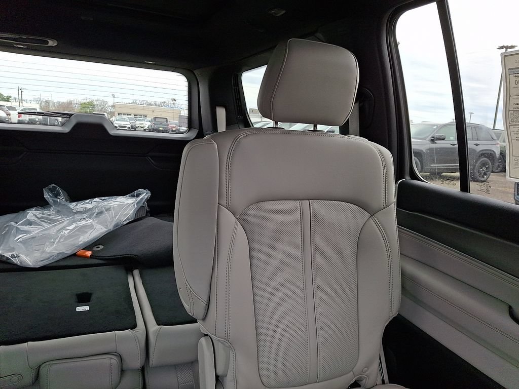 New 2026 Jeep Grand Wagoneer Limited w/ Premium Group II AWD/4WD image 15