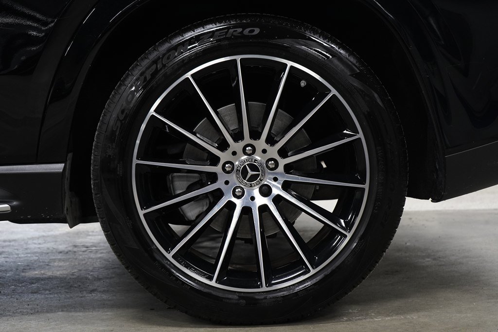 Used 2021 Mercedes-Benz GLE 580 4MATIC image 33