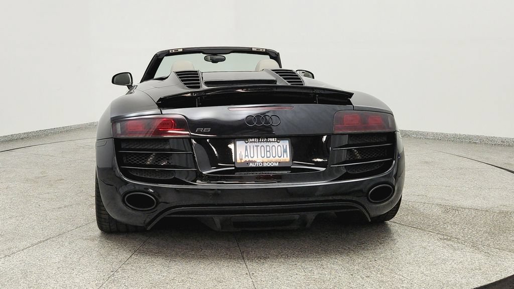 Used 2011 Audi R8 V10 w/ Enhanced Leather Pkg AWD/4WD image 4