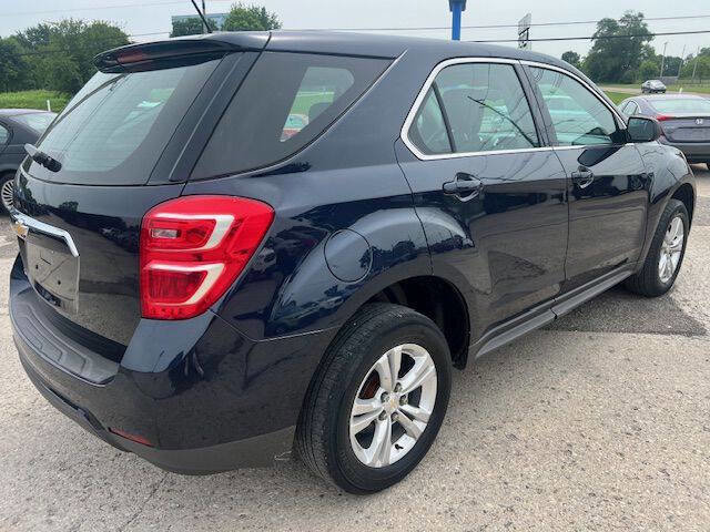 Used 2017 Chevrolet Equinox LS image 4