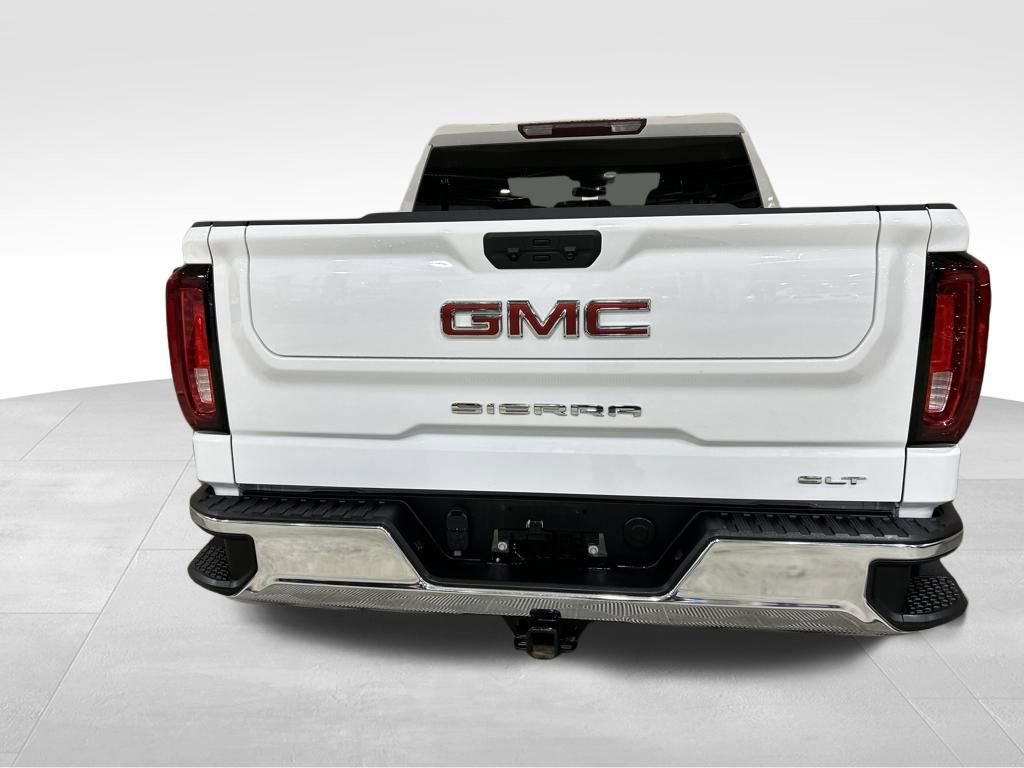 Used 2025 GMC Sierra 1500 SLT image 4