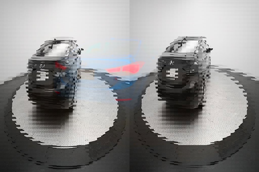 Used 2016 Hyundai Elantra SE image 32