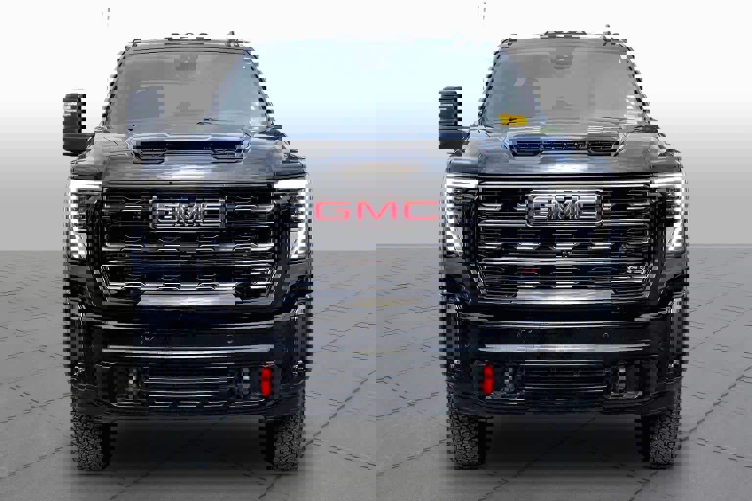 Used 2024 GMC Sierra 2500 AT4 w/ AT4 Premium Plus Package image 4