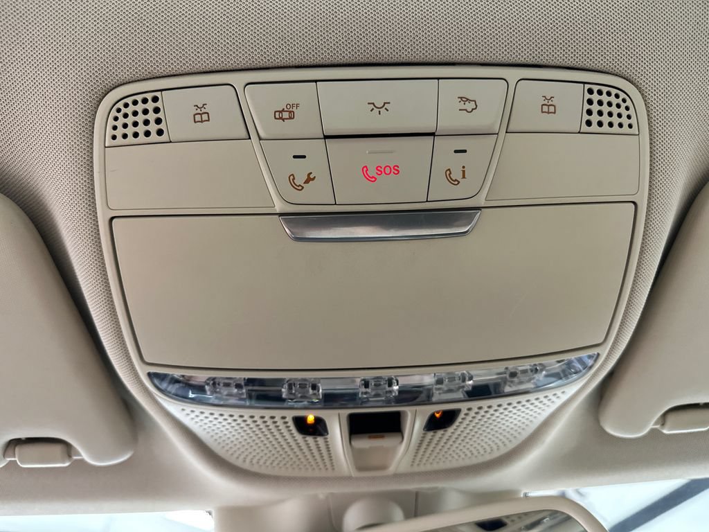 Used 2016 Mercedes-Benz C 300 4MATIC Sedan image 31