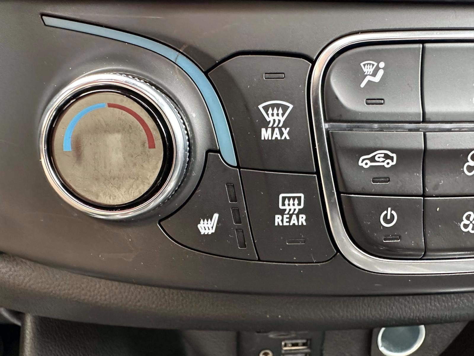 Used 2023 Chevrolet Traverse RS AWD/4WD image 24