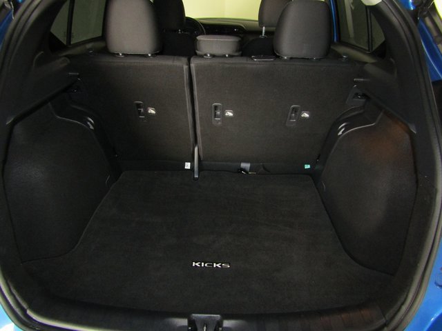 Used 2023 Nissan Kicks SV image 15