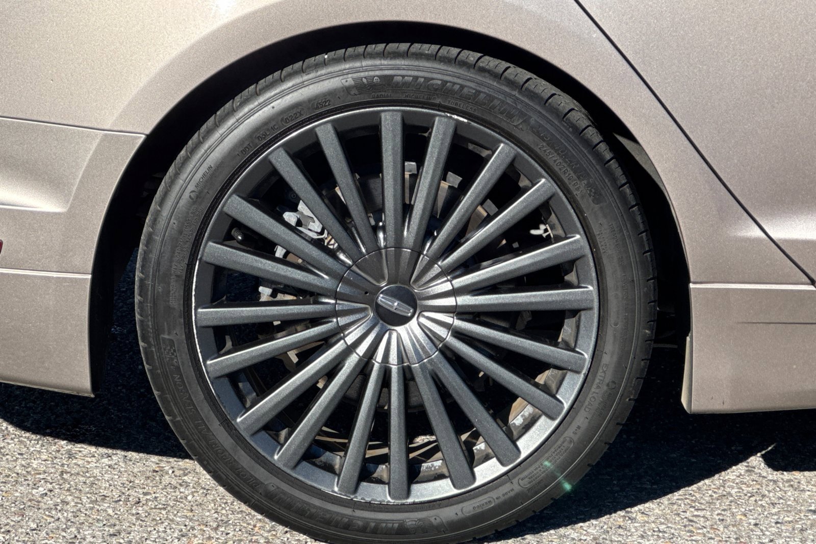 Used 2018 Lincoln MKZ Reserve w/ Luxury Package image 26