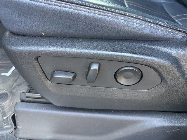 Used 2024 Chevrolet Silverado 2500 High Country w/ Technology Package image 11