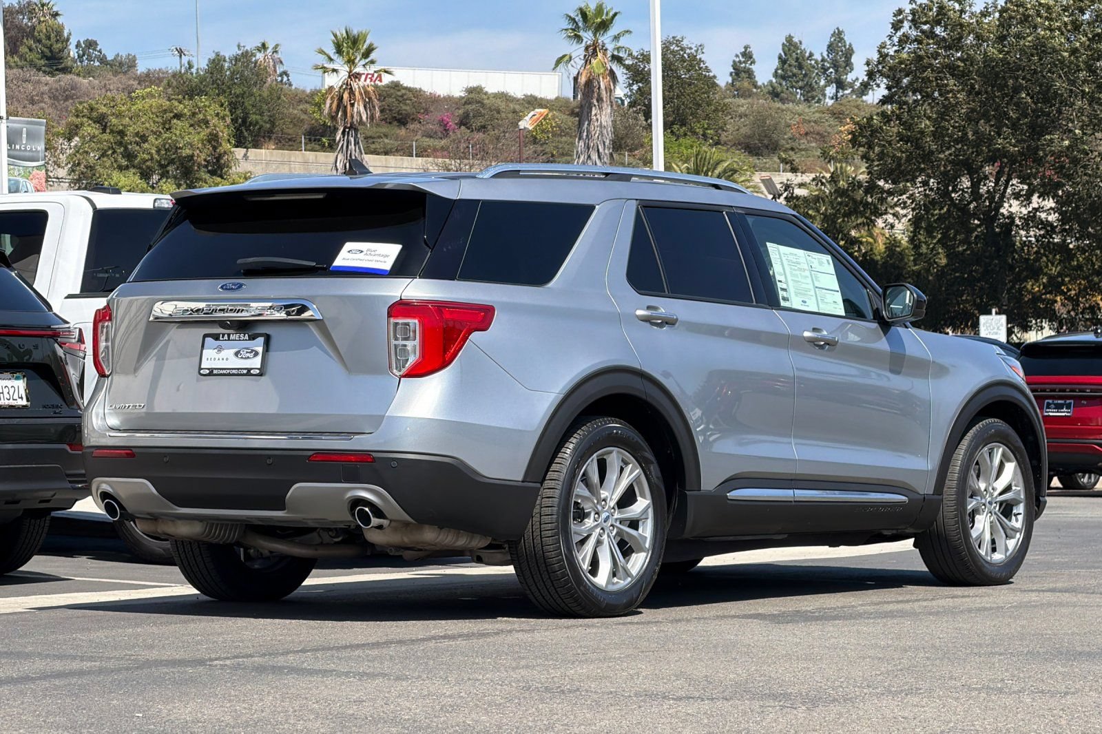 Certified 2023 Ford Explorer Limited RWD image 3