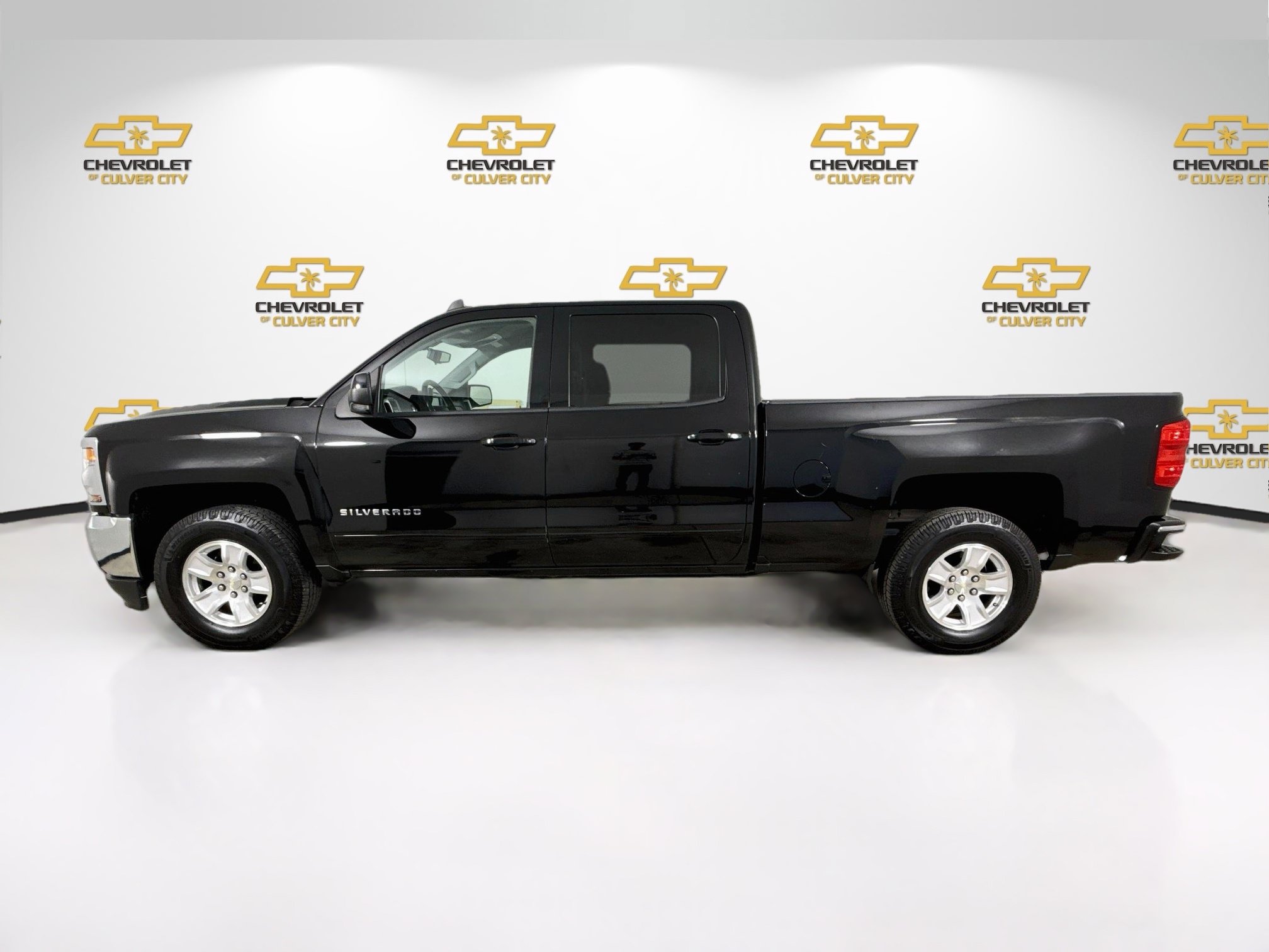 Used 2018 Chevrolet Silverado 1500 LT w/ All Star Edition RWD image 5