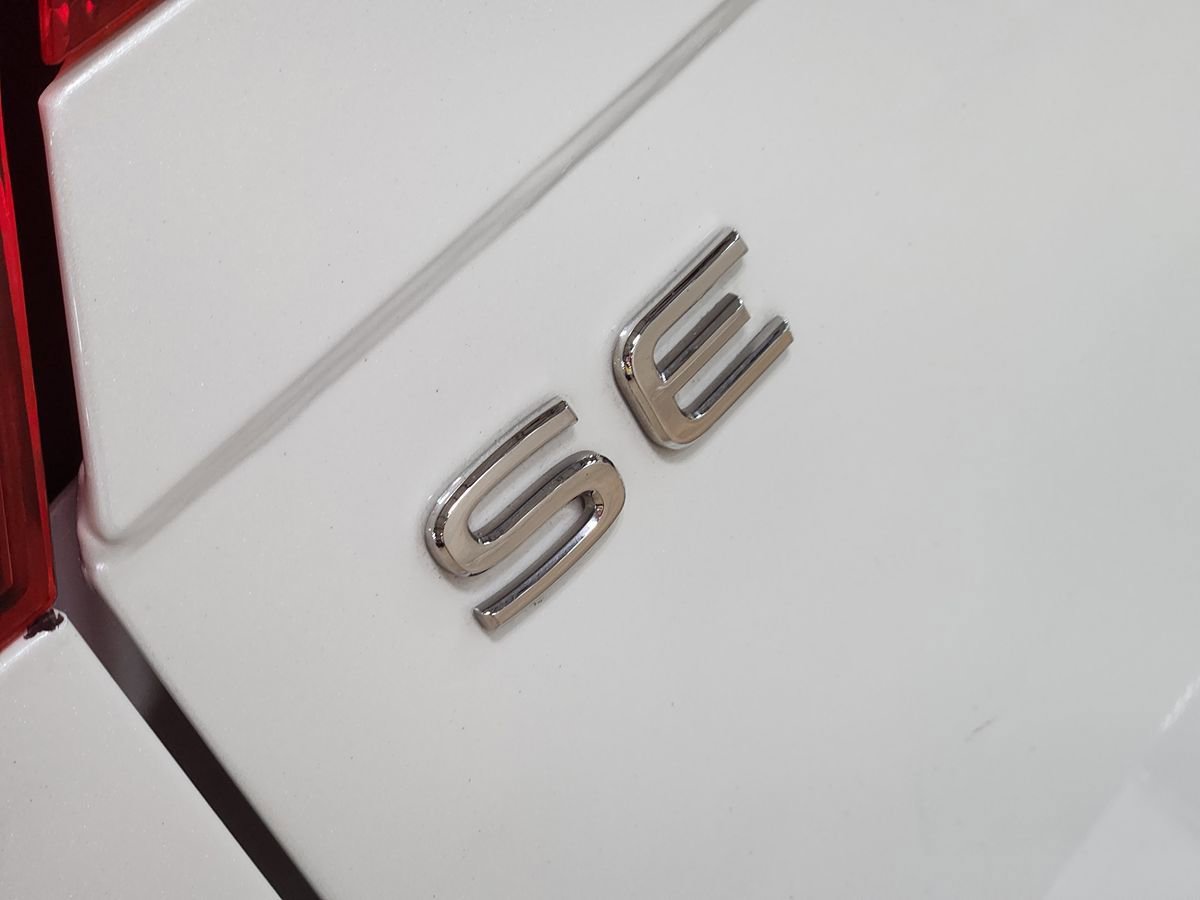 Used 2022 Volkswagen Tiguan SE R-Line FWD image 26