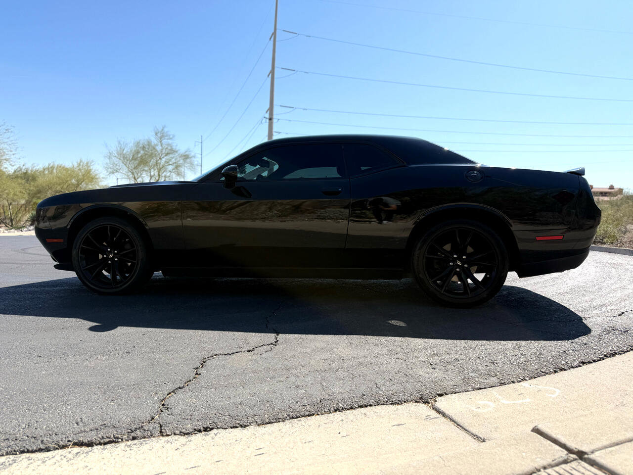 Used 2018 Dodge Challenger SXT w/ Blacktop Package image 3
