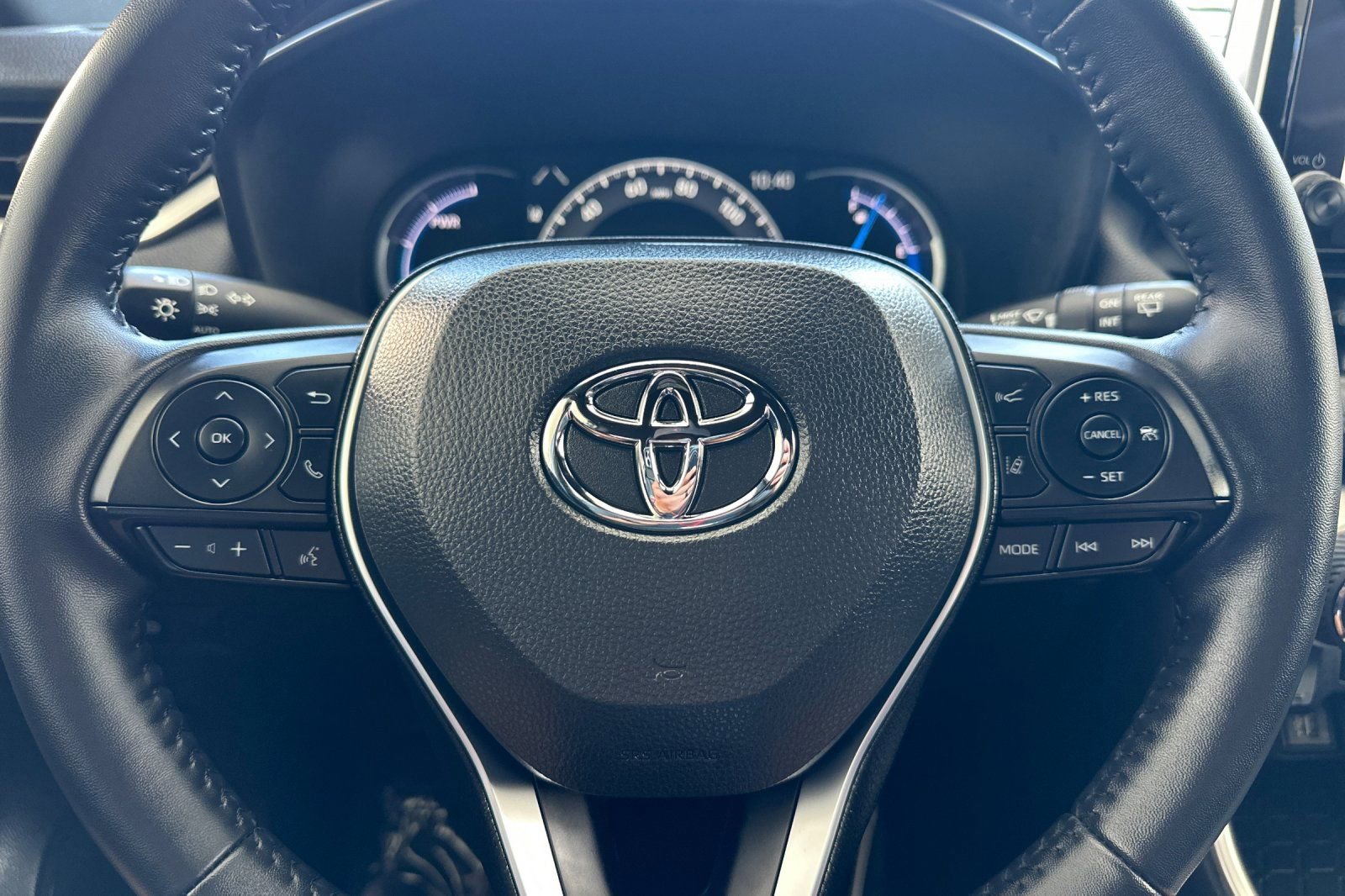 Certified 2025 Toyota RAV4 SE image 24