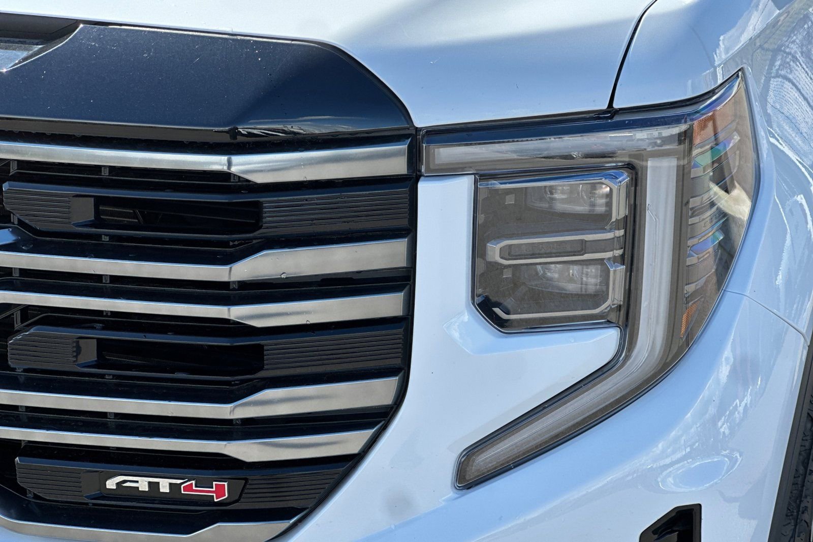 Used 2025 GMC Sierra 1500 AT4 w/ AT4 Premium Package AWD/4WD image 50
