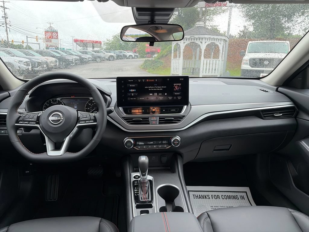 New 2026 Nissan Altima 2.5 SR w/ SR Midnight Edition Package AWD/4WD image 13