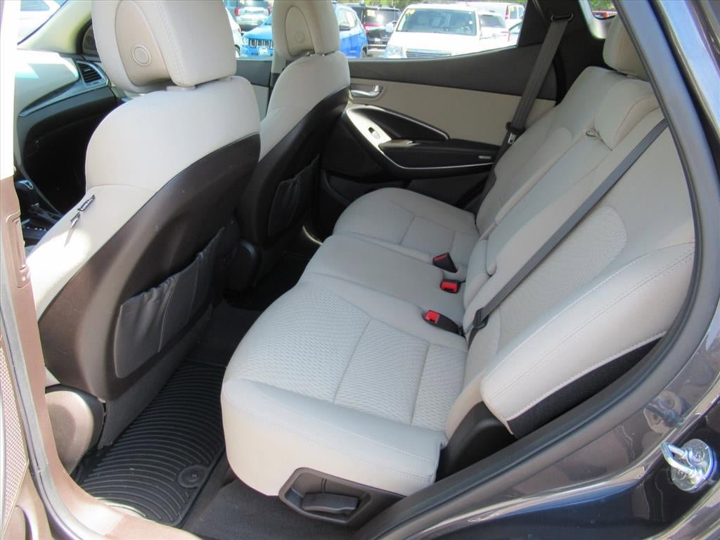 Used 2017 Hyundai Santa Fe Sport FWD image 29