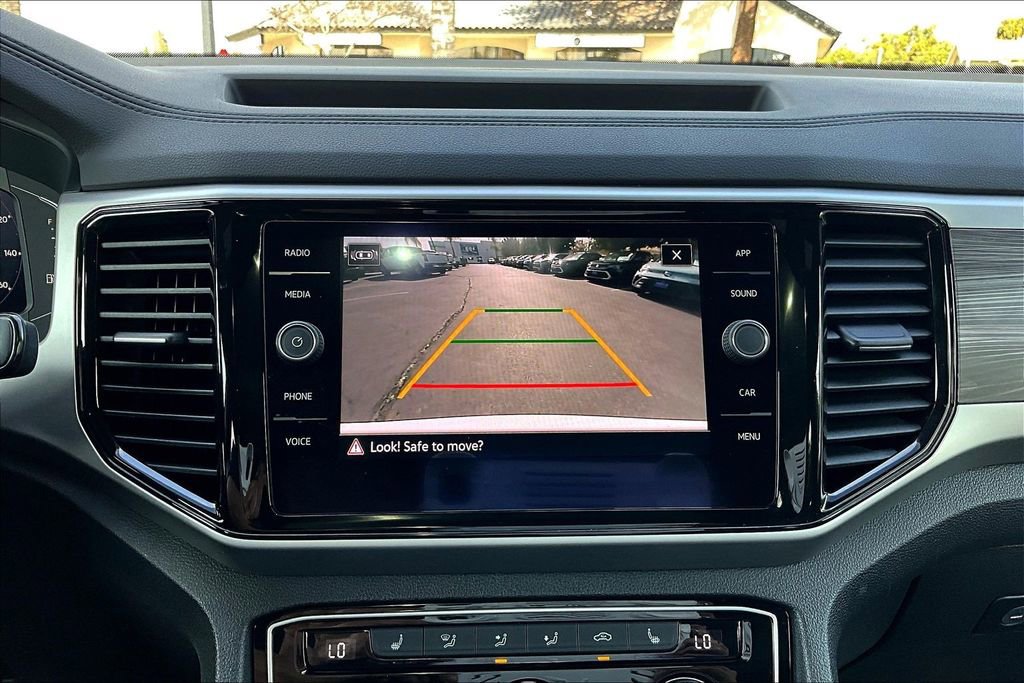 Used 2022 Volkswagen Atlas Cross Sport SE w/ Panoramic Sunroof Package image 14