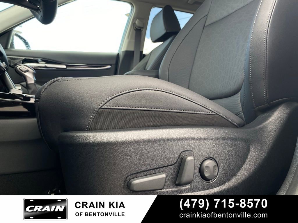 Certified 2026 Kia Seltos SX w/ SX Sunroof Package image 13