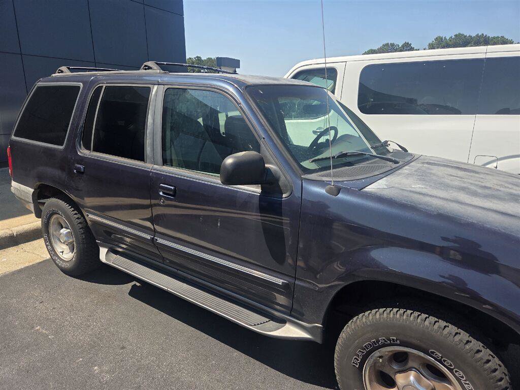Used 1999 Ford Explorer XLT AWD/4WD image 2