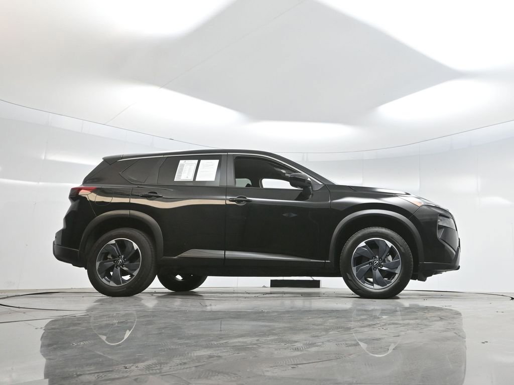 Used 2024 Nissan Rogue SV image 57